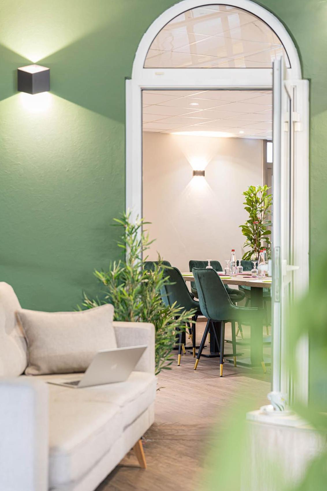 Logis Hotel Restaurant L'Abri Blavozy Eksteriør billede